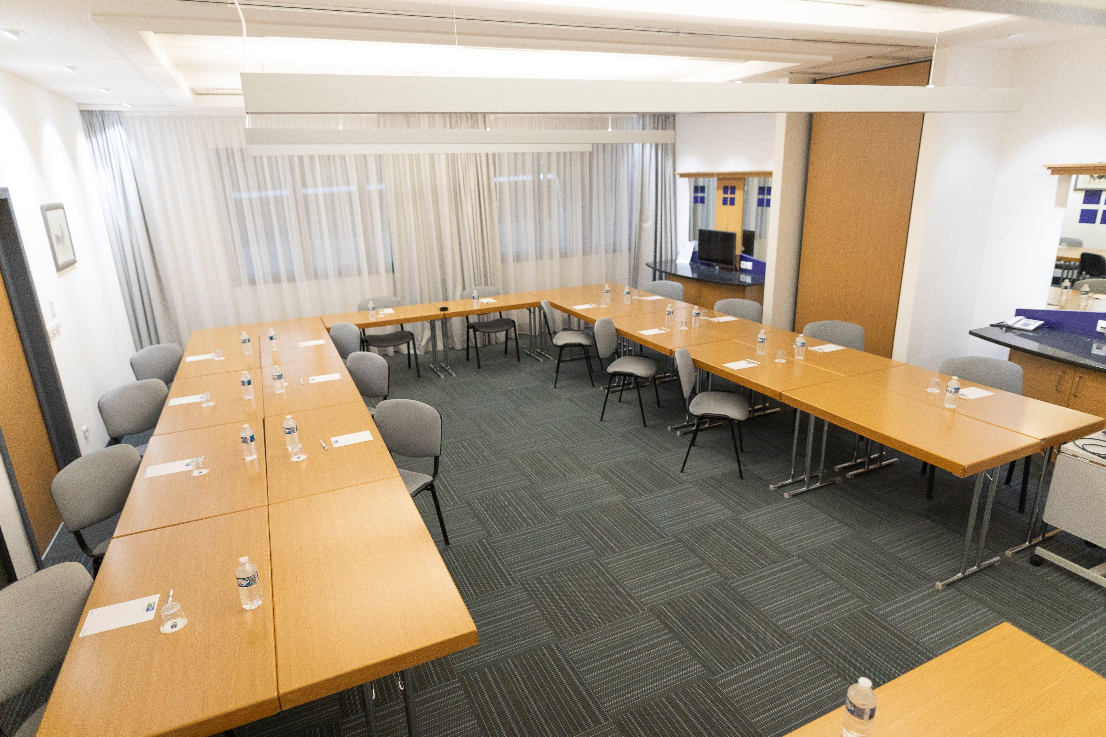 Holiday Inn Express Arras By Ihg Екстер'єр фото