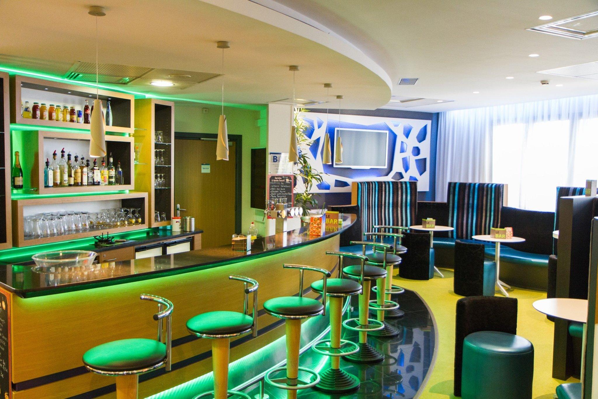 Holiday Inn Express Arras By Ihg Екстер'єр фото
