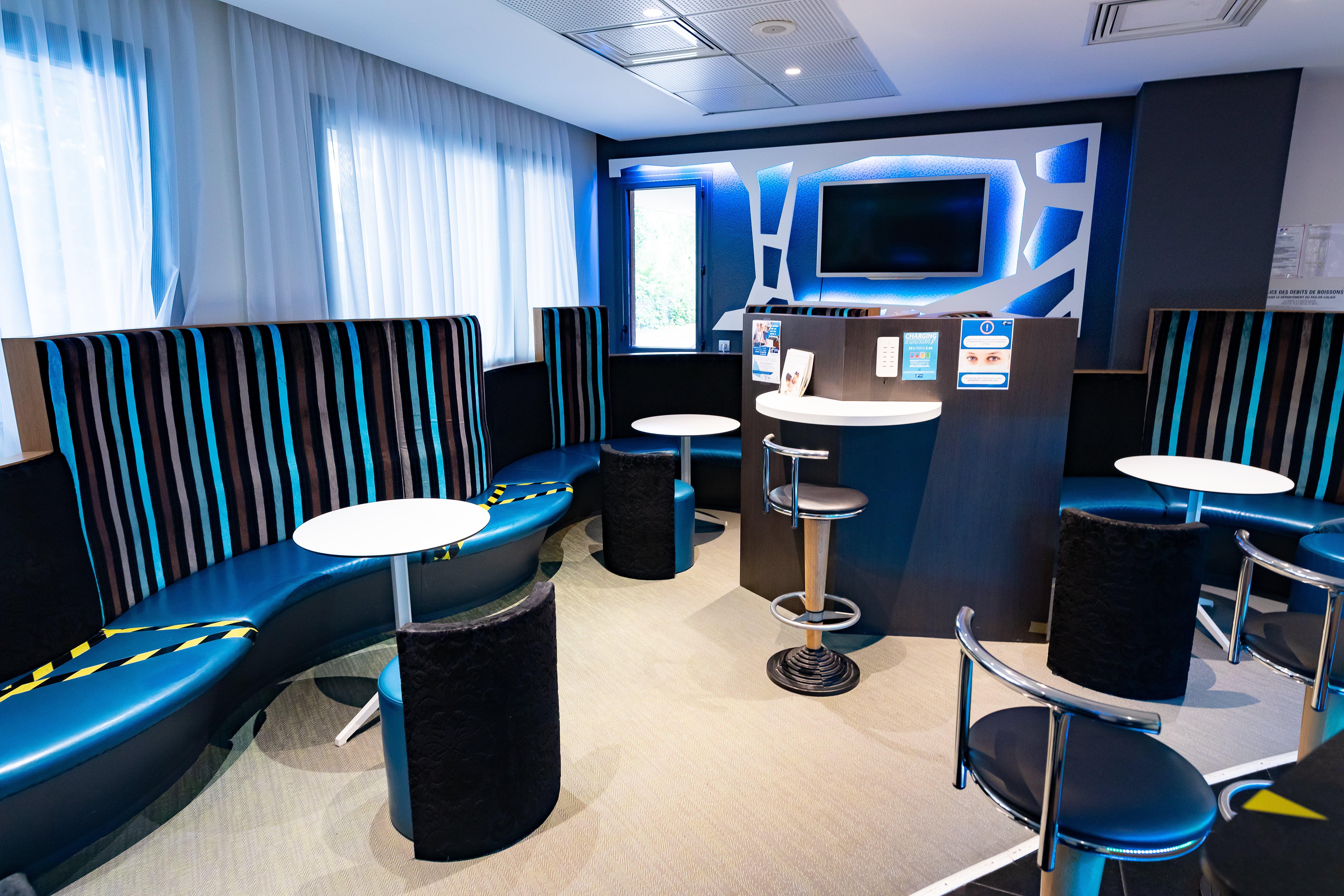 Holiday Inn Express Arras By Ihg Екстер'єр фото