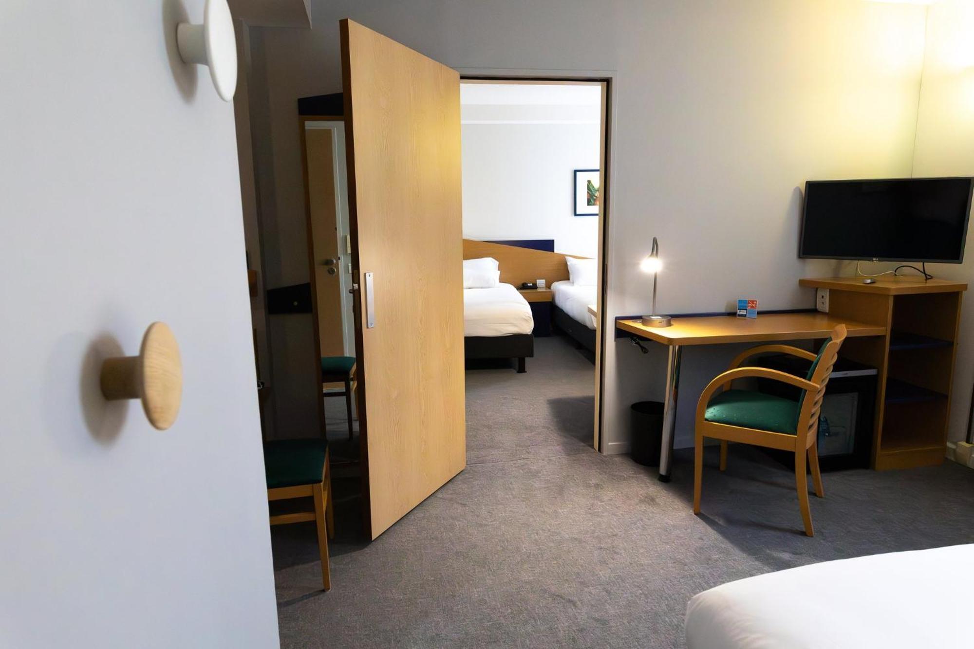 Holiday Inn Express Arras By Ihg Екстер'єр фото